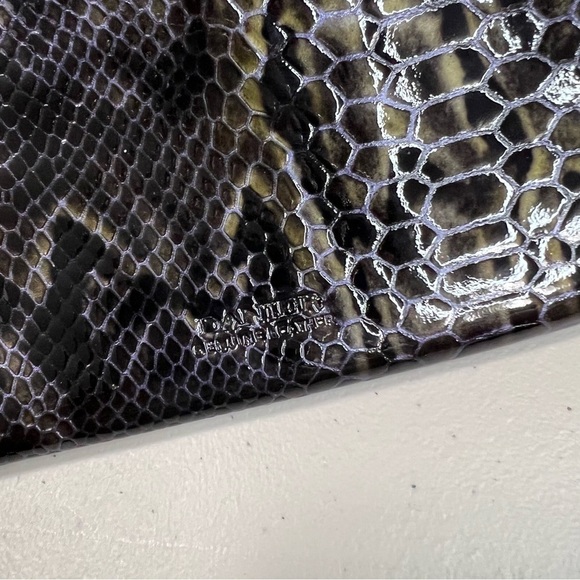 🆕 Danier Leather Snake Skin Embossed Patent Crossbody / Clutch - Picture 4 of 11